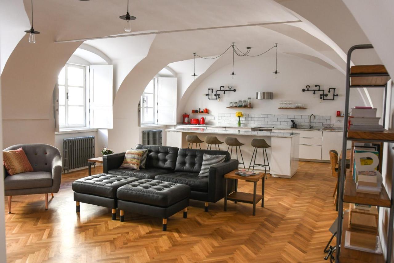 Beautiful 2Bed Apartment In The Centre Of Varazdin Ngoại thất bức ảnh